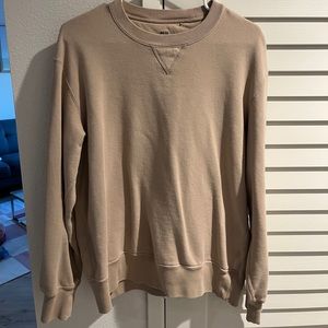 Uniqlo Men’s size Large crewneck sweater